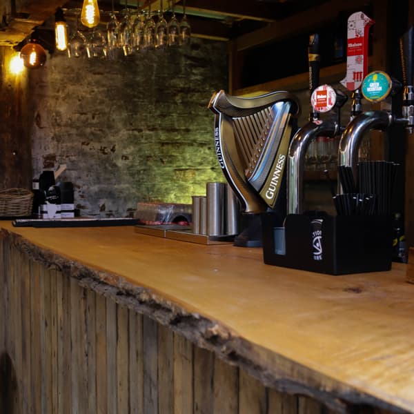 Wallop, Knutsford - speed dating venue - photo 4